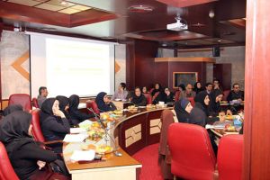 کارگاه آموزشی نرم افزار جامع خدمت طرح پزشکان و پیرا پزشکان و پیام آوران بهداشت به میزبانی مرکز قلب و عروق شهید رجایی: عکس شماره 4 / 12